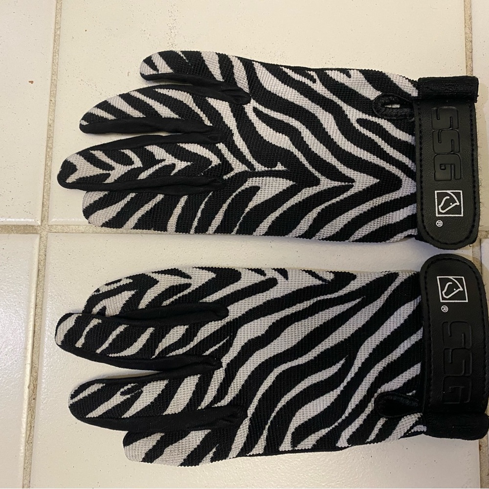 Ss2 zebra riding gloves